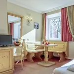 Apartment Bergzeit 2 *
